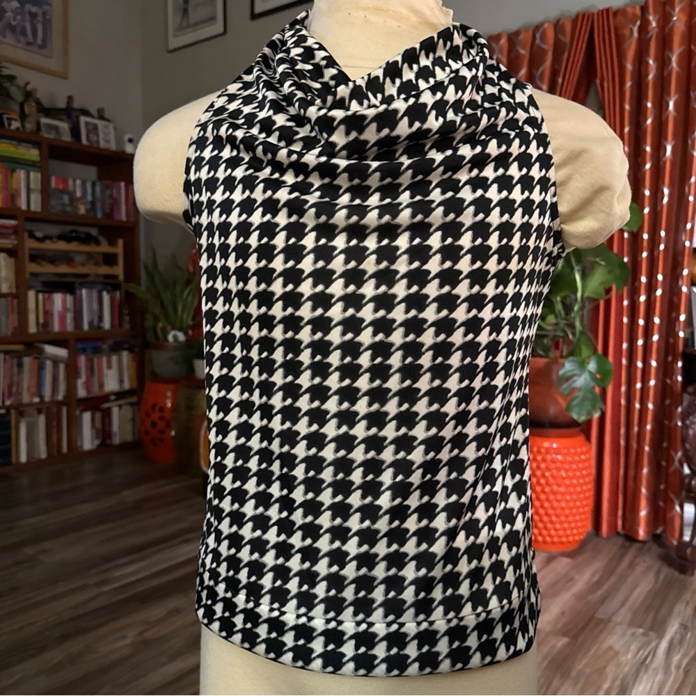 Alfani Black & White houndstooth cowl neck Top, Size L